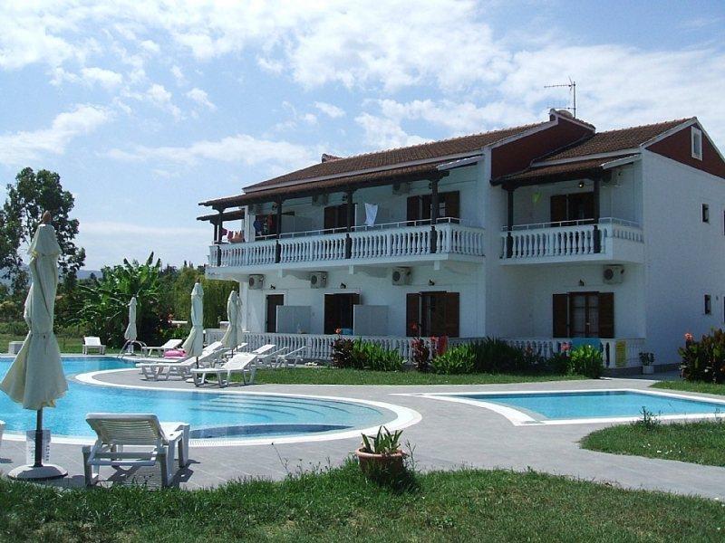 Vlachos Apartments Сідарі Екстер'єр фото