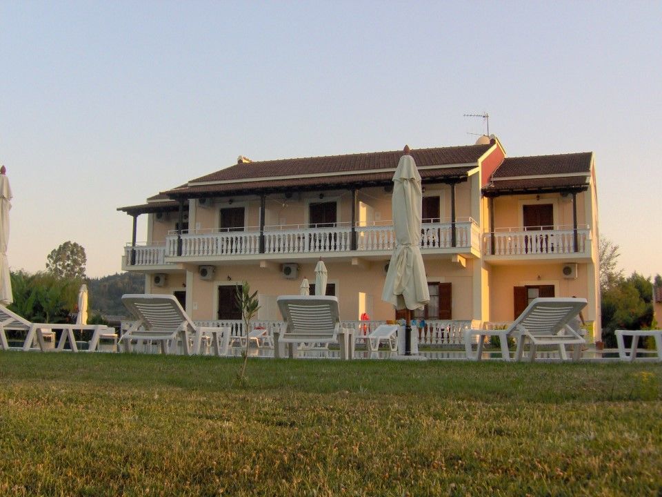 Vlachos Apartments Сідарі Екстер'єр фото
