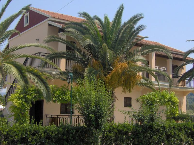 Vlachos Apartments Сідарі Екстер'єр фото